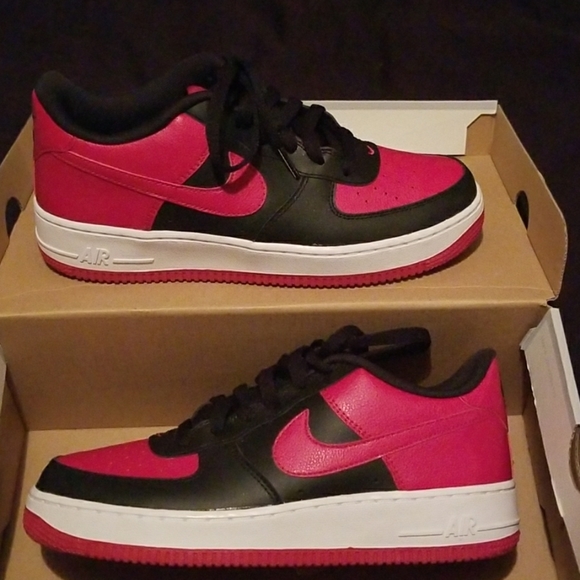Air forces - Picture 1 of 1